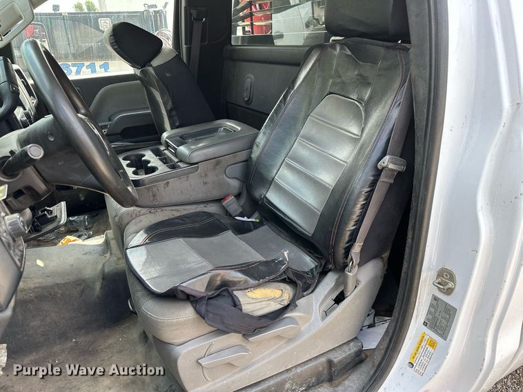 image for item NQ9314 2017 GMC Sierra 2500HD  pickup truck