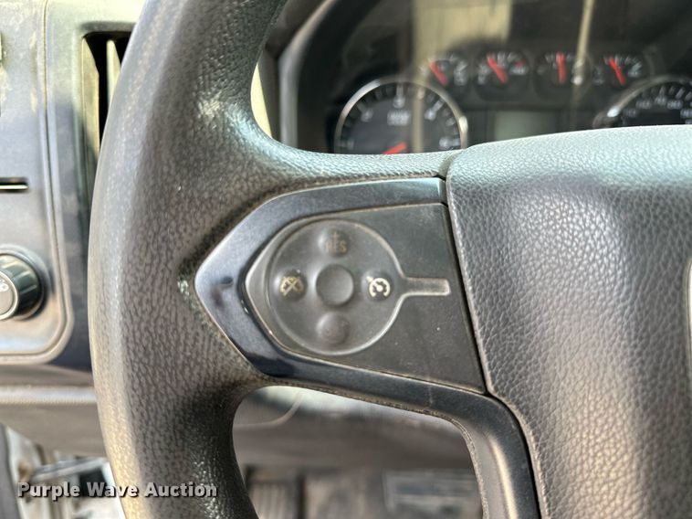 image for item NQ9314 2017 GMC Sierra 2500HD  pickup truck