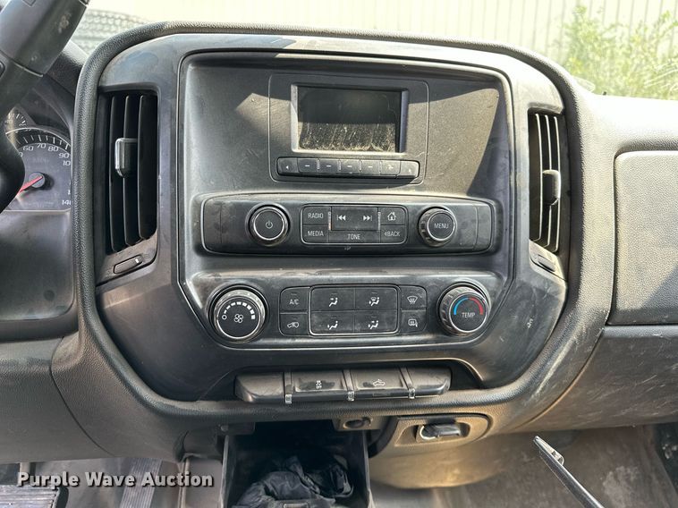 image for item NQ9314 2017 GMC Sierra 2500HD  pickup truck