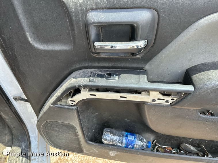 image for item NQ9314 2017 GMC Sierra 2500HD  pickup truck