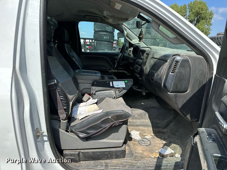 image for item NQ9314 2017 GMC Sierra 2500HD  pickup truck