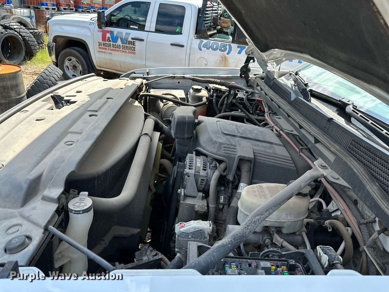 image for item NQ9314 2017 GMC Sierra 2500HD  pickup truck