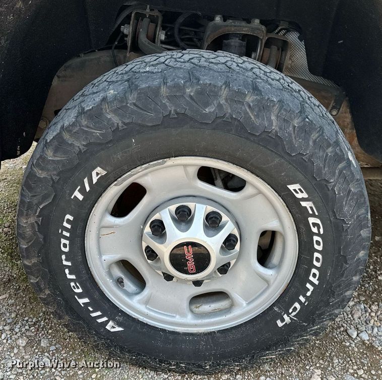 image for item NQ9314 2017 GMC Sierra 2500HD  pickup truck