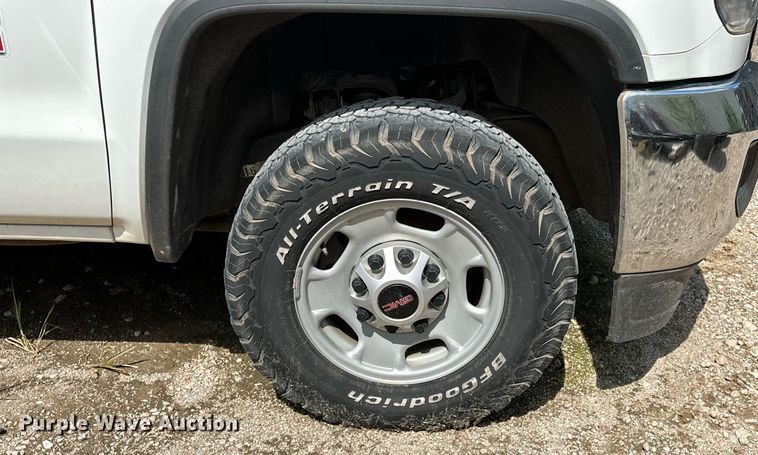 image for item NQ9314 2017 GMC Sierra 2500HD  pickup truck