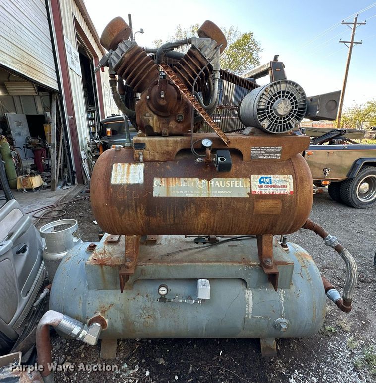 image for item NQ9329 (2) air compressors