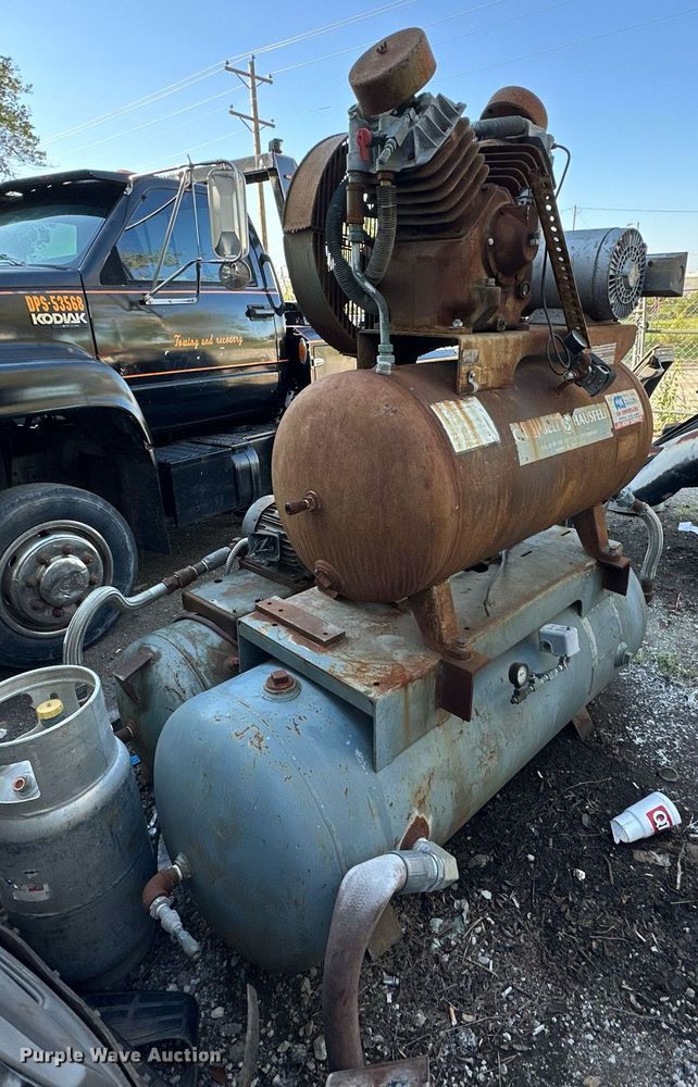 image for item NQ9329 (2) air compressors