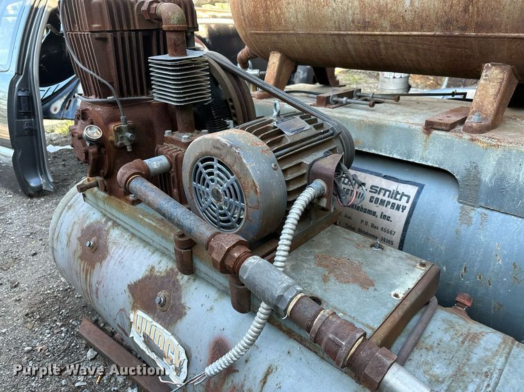 image for item NQ9329 (2) air compressors