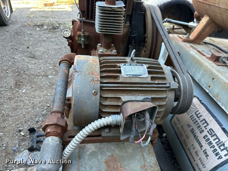 image for item NQ9329 (2) air compressors