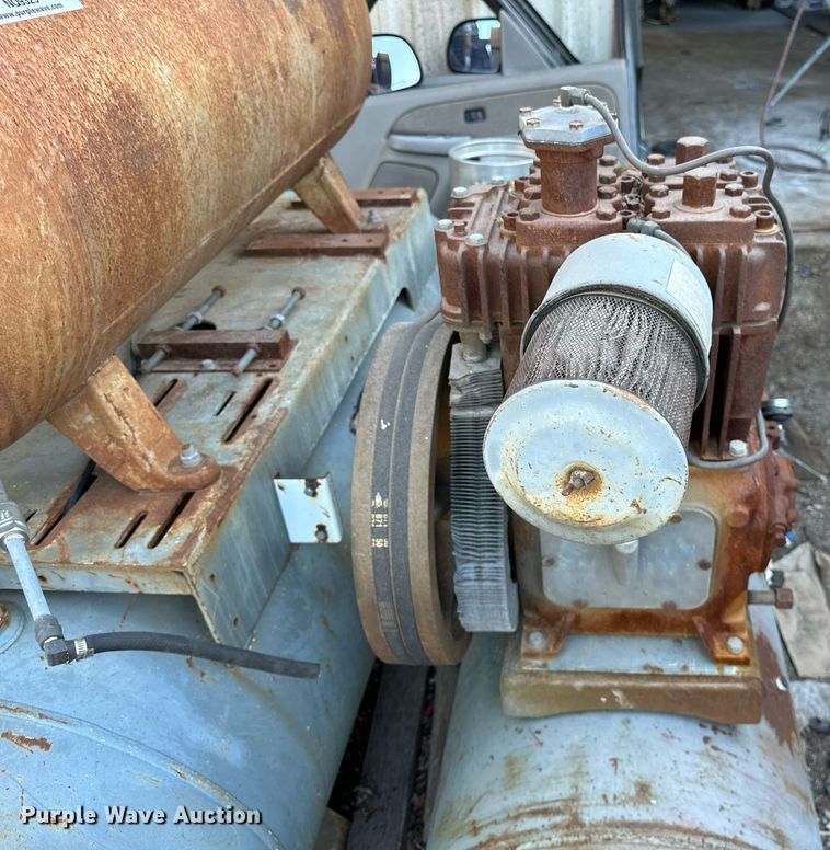 image for item NQ9329 (2) air compressors