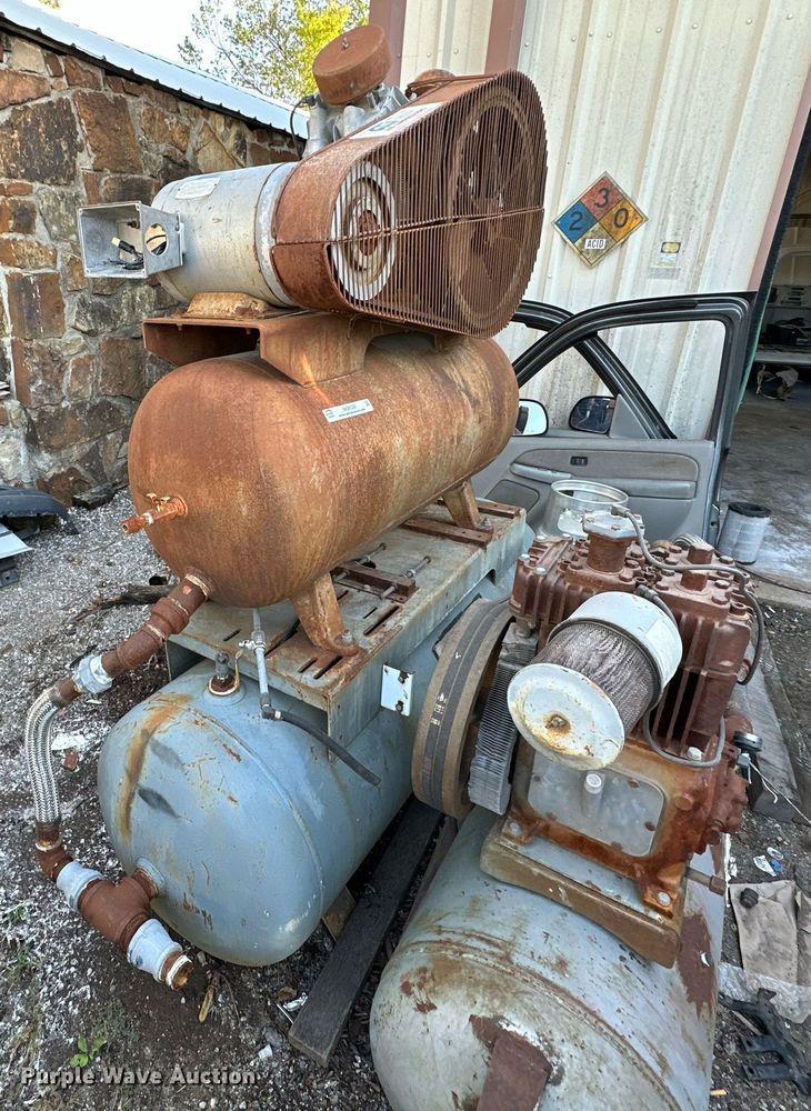 image for item NQ9329 (2) air compressors