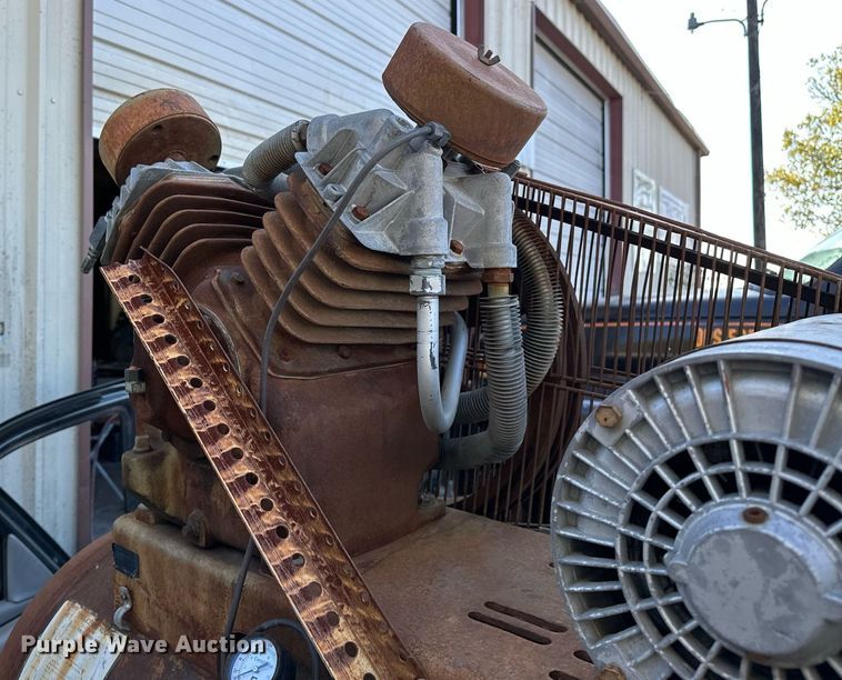 image for item NQ9329 (2) air compressors