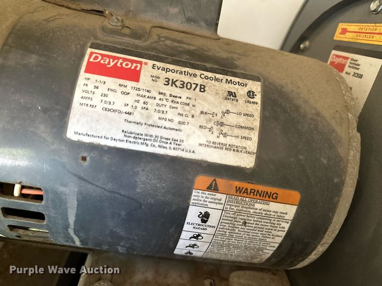 image for item NQ9331 2000 Ford F350 Super Duty  utility bed pickup truck