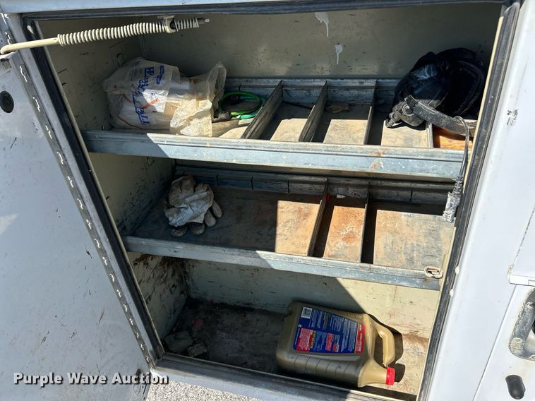 image for item NQ9792 2014 Ford F250  Super Duty XL  utility bed pickup truck