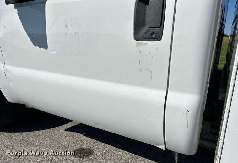 image for item NQ9792 2014 Ford F250  Super Duty XL  utility bed pickup truck