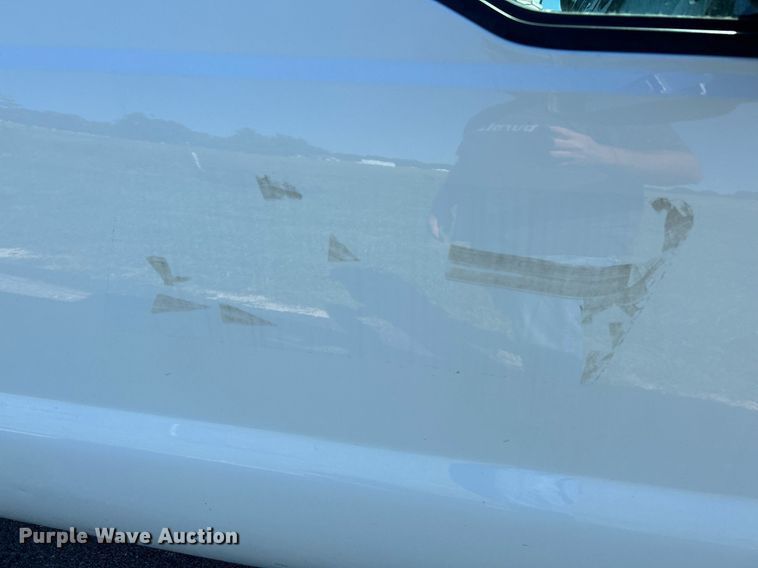 image for item NQ9792 2014 Ford F250  Super Duty XL  utility bed pickup truck