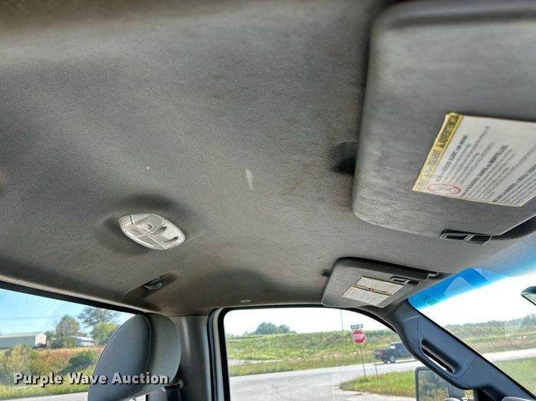 image for item NQ9792 2014 Ford F250  Super Duty XL  utility bed pickup truck