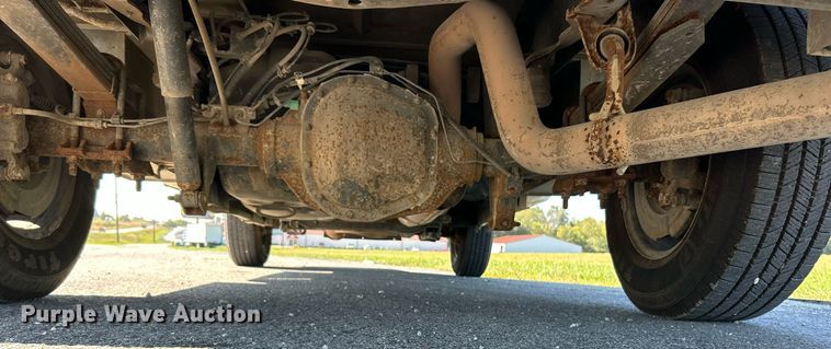 image for item NQ9792 2014 Ford F250  Super Duty XL  utility bed pickup truck