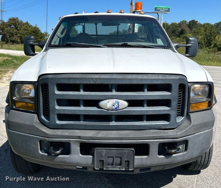 image for item NQ9793 2007 Ford F450 Super Duty  utility / service truck