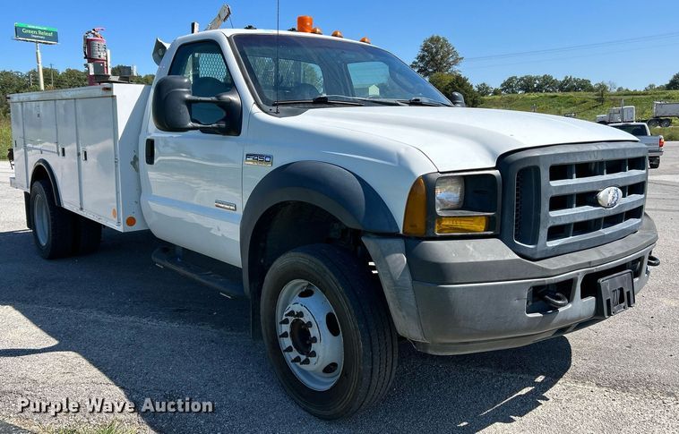 image for item NQ9793 2007 Ford F450 Super Duty  utility / service truck