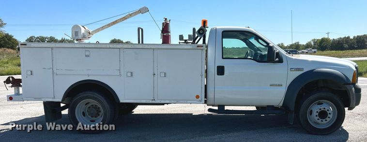 image for item NQ9793 2007 Ford F450 Super Duty  utility / service truck