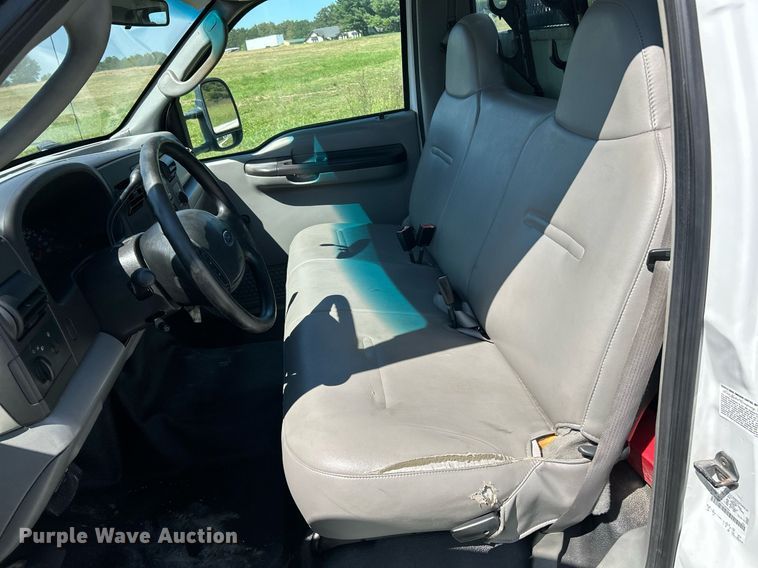 image for item NQ9793 2007 Ford F450 Super Duty  utility / service truck