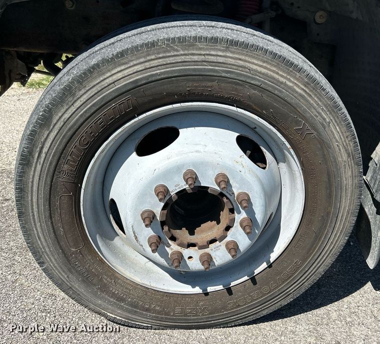 image for item NQ9793 2007 Ford F450 Super Duty  utility / service truck