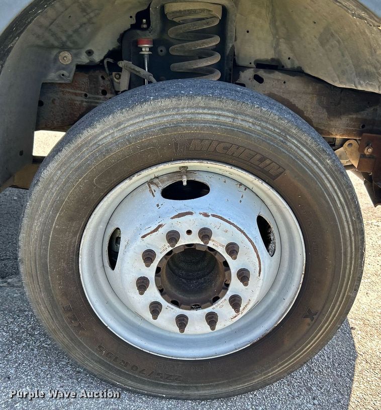 image for item NQ9793 2007 Ford F450 Super Duty  utility / service truck