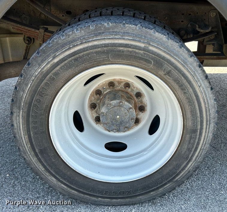 image for item NQ9793 2007 Ford F450 Super Duty  utility / service truck