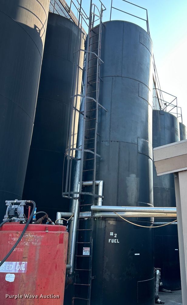 image for item NQ9797 Oil tank