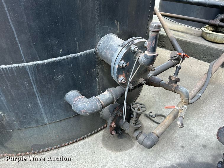 image for item NQ9797 Oil tank