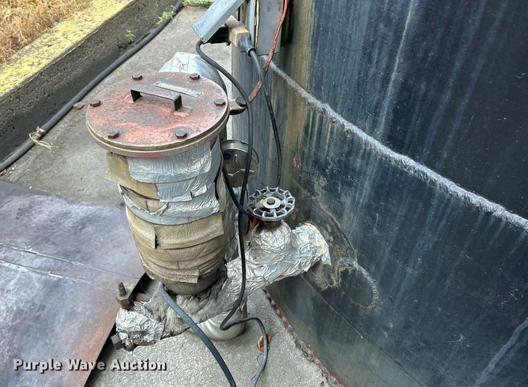 image for item NQ9797 Oil tank