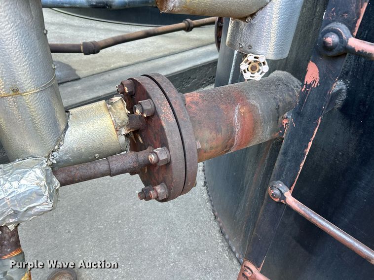 image for item NQ9797 Oil tank