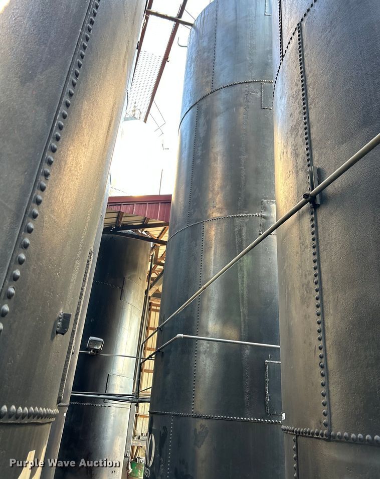 image for item NQ9801 Oil tank