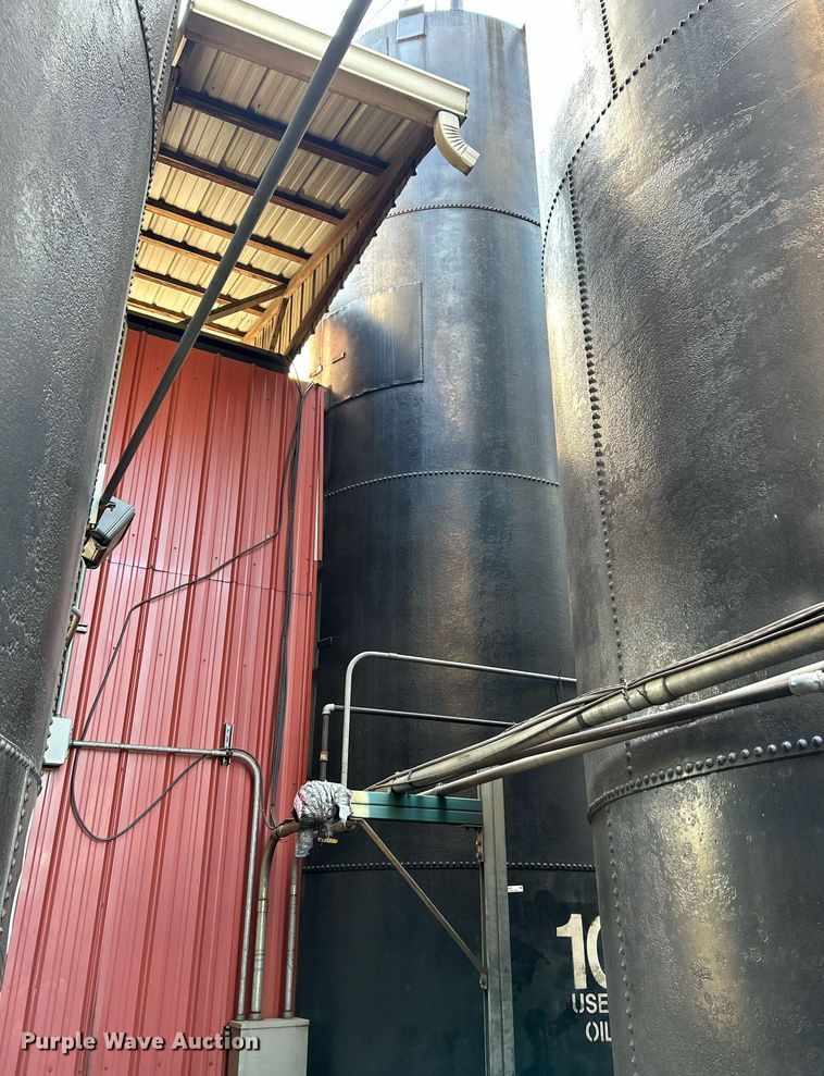 image for item NQ9801 Oil tank