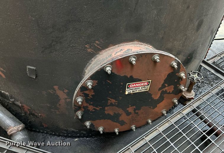 image for item NQ9801 Oil tank