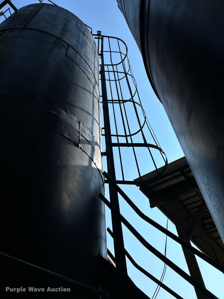 image for item NQ9801 Oil tank