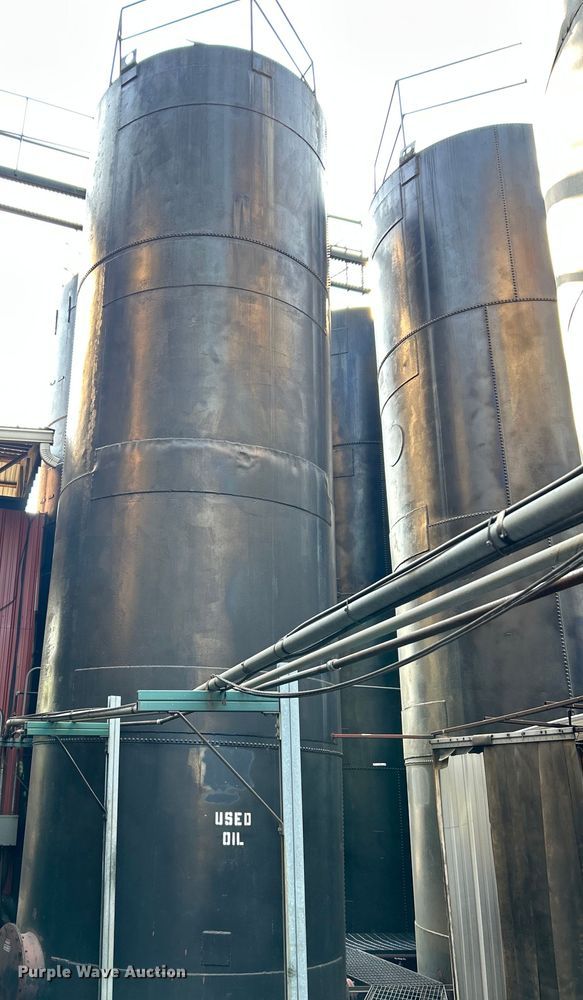 image for item NQ9802 Oil tank