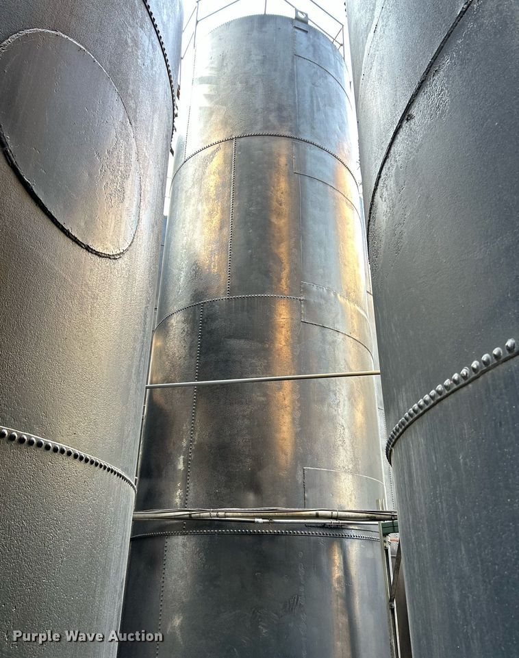 image for item NQ9802 Oil tank