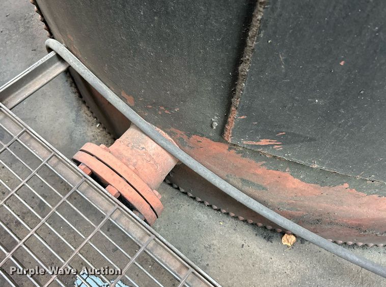 image for item NQ9802 Oil tank