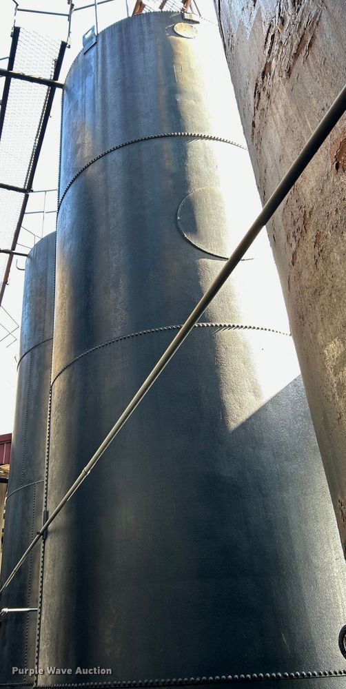 image for item NQ9803 Oil tank