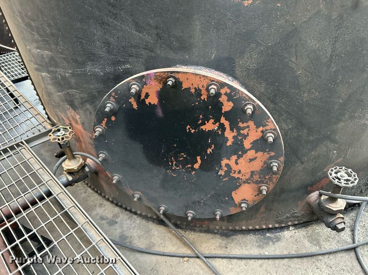 image for item NQ9803 Oil tank