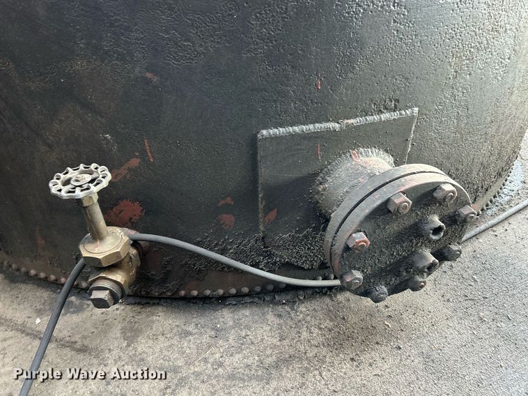 image for item NQ9803 Oil tank