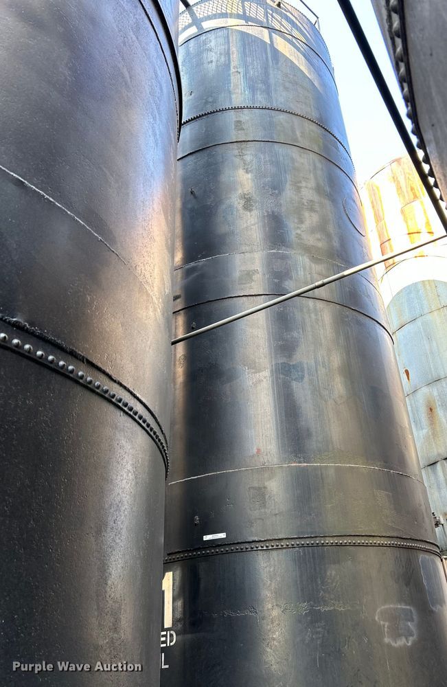 image for item NQ9804 Oil tank