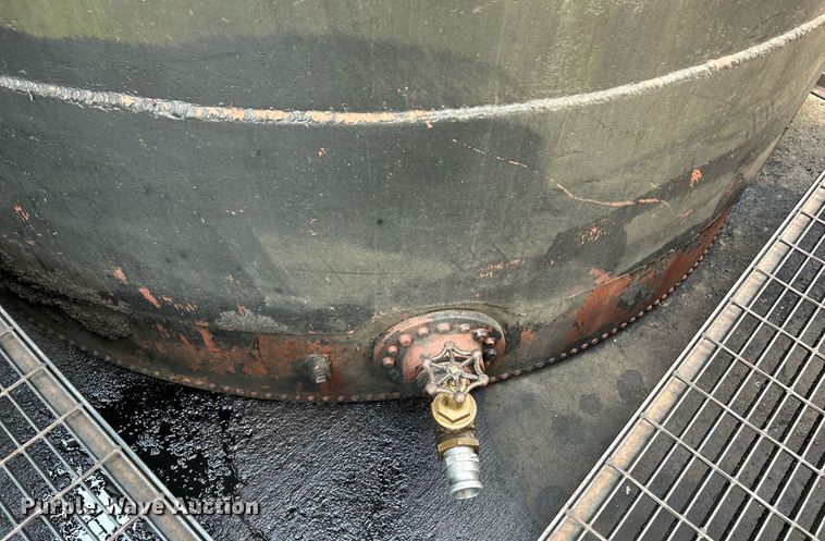 image for item NQ9804 Oil tank