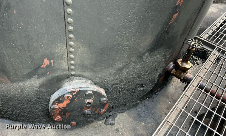 image for item NQ9804 Oil tank