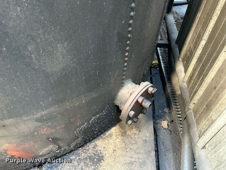 image for item NQ9804 Oil tank