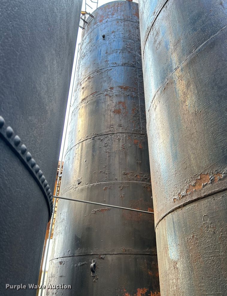 image for item NQ9805 Oil tank