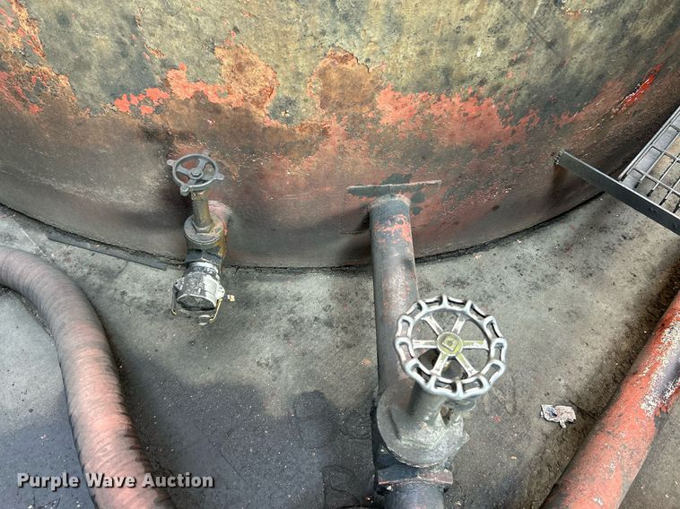 image for item NQ9806 Oil tank