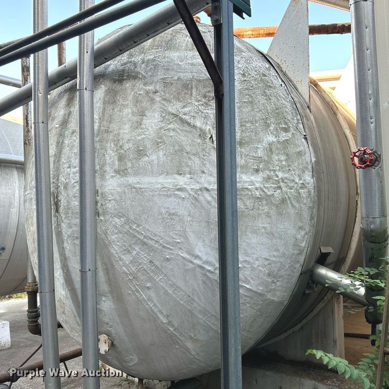 image for item NQ9809 Oil tank