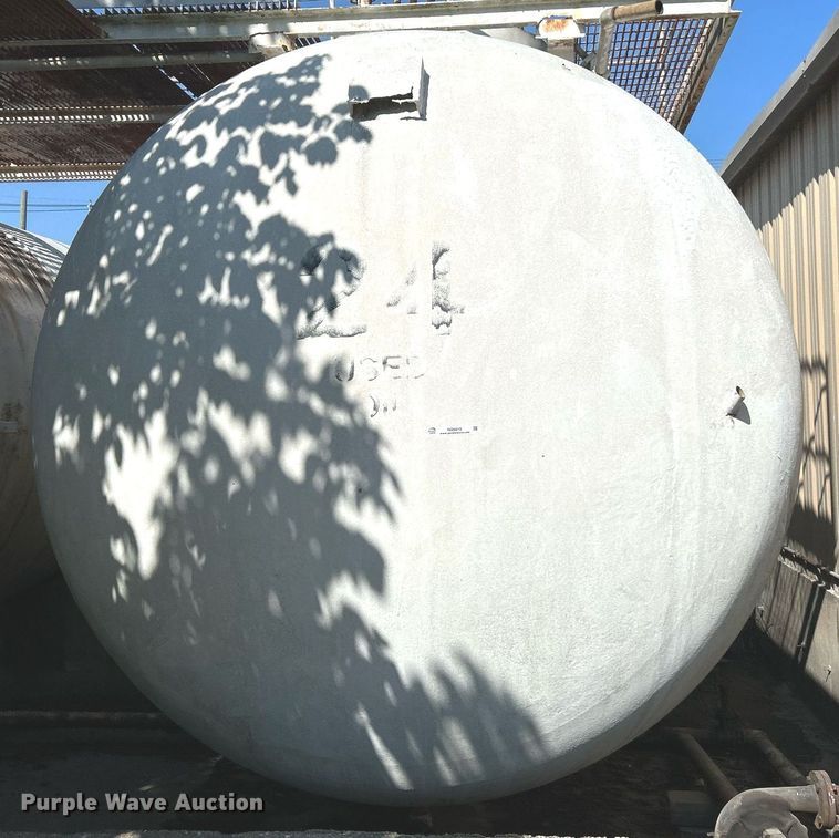 image for item NQ9810 Oil tank